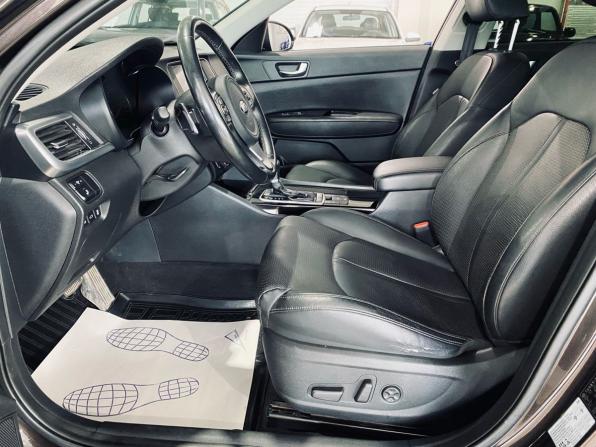 Kia Optima IV Рестайлинг с пробегом 2018 года, цена 2 250 000 рублей, 70401 км, седан, Автокод Объявления