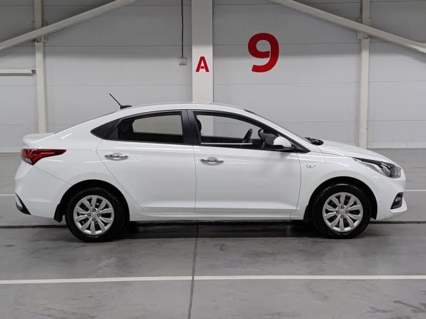 Hyundai Solaris II с пробегом 2017 года, цена 1 169 999 рублей, 154520 км, седан, Автокод Объявления