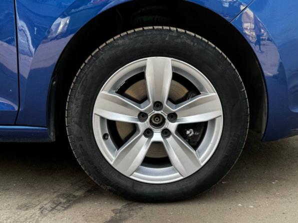 Skoda Rapid I Рестайлинг с пробегом 2018 года, цена 1 370 000 рублей, 119321 км, лифтбек, Автокод Объявления