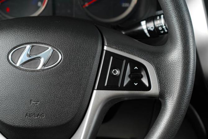 Hyundai Solaris I Рестайлинг с пробегом 2016 года, цена 1 279 000 рублей, 89500 км, седан, Автокод Объявления