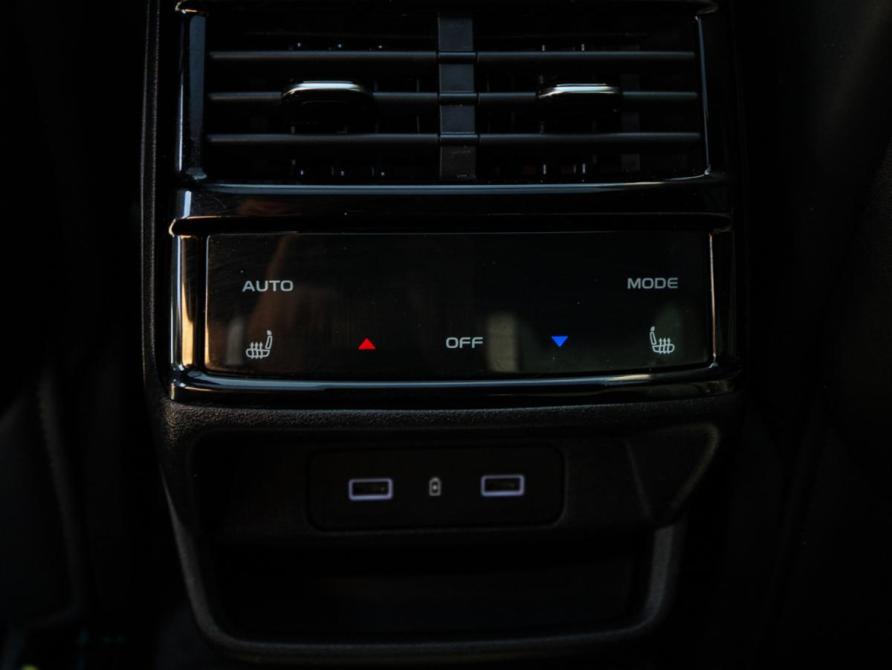 Geely Monjaro I Москва  - изображение 11