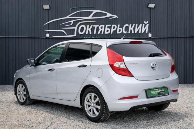 Hyundai Solaris I Рестайлинг с пробегом 2015 года, цена 899 000 рублей, 90000 км, хэтчбек, Автокод Объявления