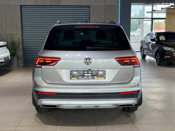 Volkswagen Tiguan II с пробегом 2019 года, цена 2 650 000 рублей, 78000 км, внедорожник, Автокод Объявления