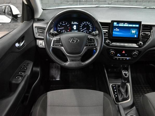 Hyundai Solaris II Рестайлинг с пробегом 2020 года, цена 1 610 000 рублей, 140999 км, седан, Автокод Объявления
