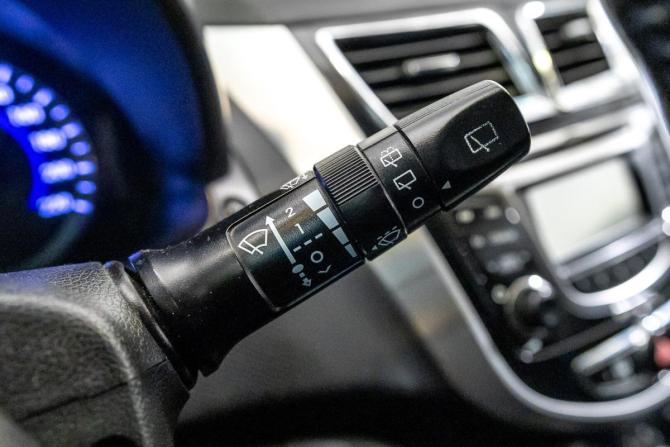 Hyundai Solaris I Рестайлинг с пробегом 2015 года, цена 665 000 рублей, 154868 км, хэтчбек, Автокод Объявления