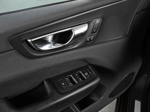 Volvo XC60 II с пробегом 2021 года, цена 4 399 000 рублей, 100062 км, внедорожник, Автокод Объявления