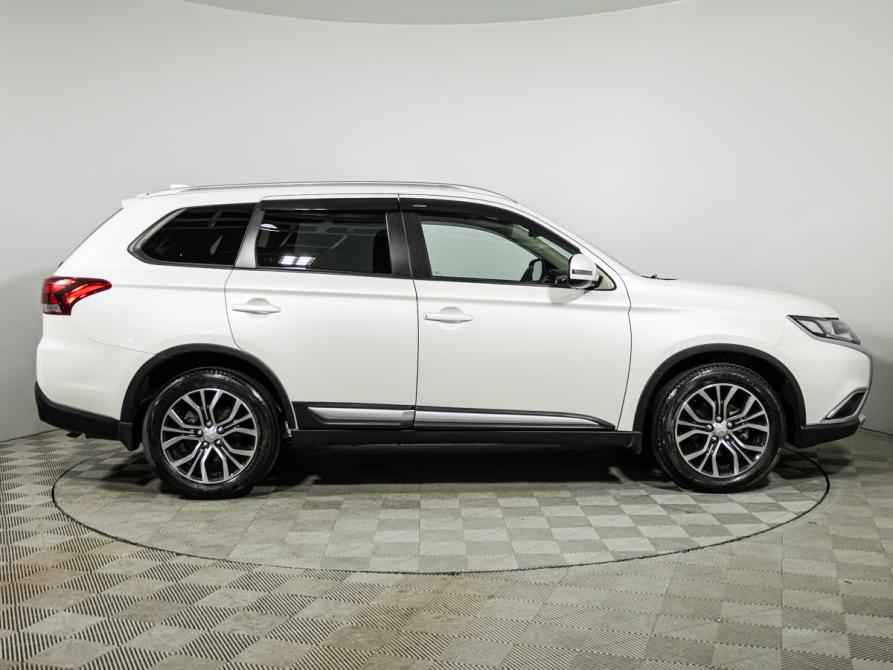Mitsubishi Outlander III Рестайлинг 2 Санкт-Петербург  - изображение 4