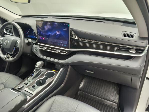Toyota Highlander IV (XU70) с пробегом 2025 года, цена 4 887 000 рублей, 31526 км, внедорожник, Автокод Объявления