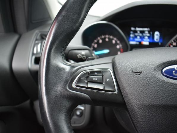 Ford Kuga II Рестайлинг с пробегом 2018 года, цена 1 499 000 рублей, 209000 км, внедорожник, Автокод Объявления
