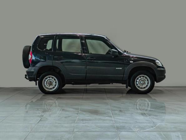 Chevrolet Niva I Рестайлинг с пробегом 2018 года, цена 730 000 рублей, 80994 км, внедорожник, Автокод Объявления