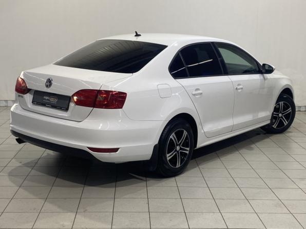Volkswagen Jetta VI Рестайлинг с пробегом 2014 года, цена 975 000 рублей, 221633 км, седан, Автокод Объявления