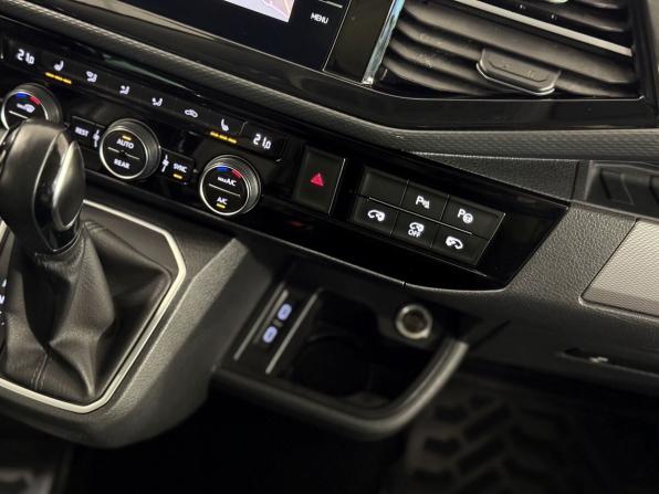 Volkswagen Caravelle T6 Рестайлинг с пробегом 2020 года, цена 3 850 000 рублей, 186495 км, минивэн, Автокод Объявления