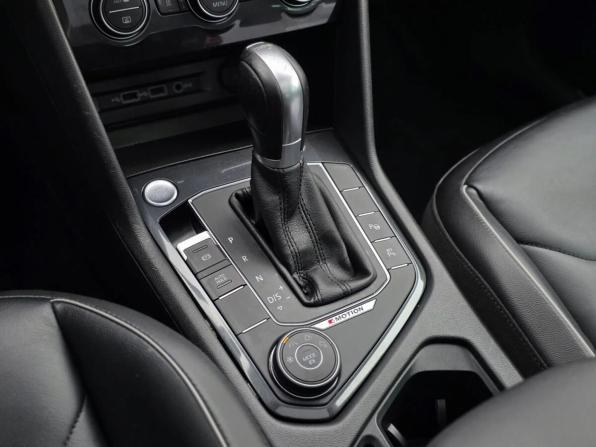 Volkswagen Tiguan II с пробегом 2017 года, цена 2 590 000 рублей, 179406 км, внедорожник, Автокод Объявления
