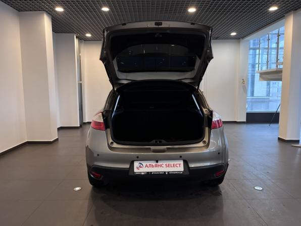 Renault Megane III с пробегом 2012 года, цена 720 000 рублей, 220875 км, хэтчбек, Автокод Объявления