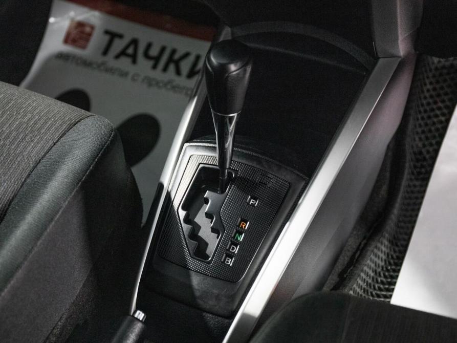 Toyota Corolla XI (E160 E170 E180) Рестайлинг 1 Иркутск  - изображение 13