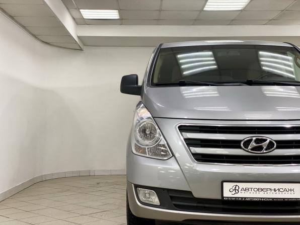 Hyundai H-1 II Рестайлинг с пробегом 2016 года, цена 2 120 000 рублей, 196321 км, минивэн, Автокод Объявления