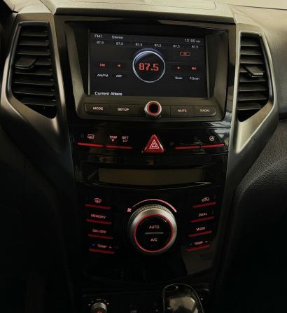 SsangYong XLV I с пробегом 2017 года, цена 1 290 000 рублей, 157847 км, внедорожник, Автокод Объявления