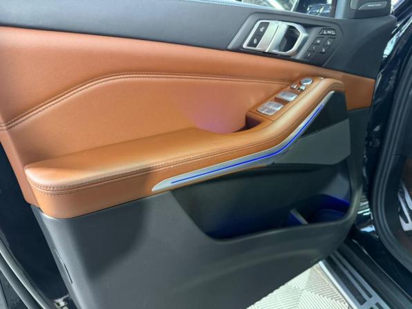 BMW X7 I (G07) Рестайлинг с пробегом 2022 года, цена 12 990 000 рублей, 75182 км, внедорожник, Автокод Объявления