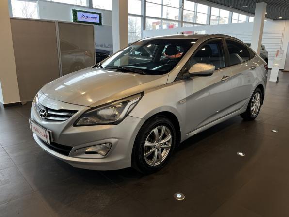 Hyundai Solaris I Рестайлинг с пробегом 2016 года, цена 1 075 000 рублей, 179468 км, седан, Автокод Объявления