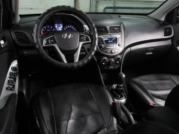 Hyundai Solaris I Рестайлинг с пробегом 2014 года, цена 829 000 рублей, 221041 км, седан, Автокод Объявления