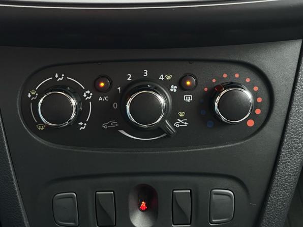 Renault Sandero II Рестайлинг с пробегом 2021 года, цена 1 450 000 рублей, 11200 км, хэтчбек, Автокод Объявления