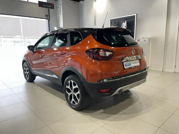 Renault Kaptur I с пробегом 2018 года, цена 1 362 000 рублей, 107245 км, внедорожник, Автокод Объявления