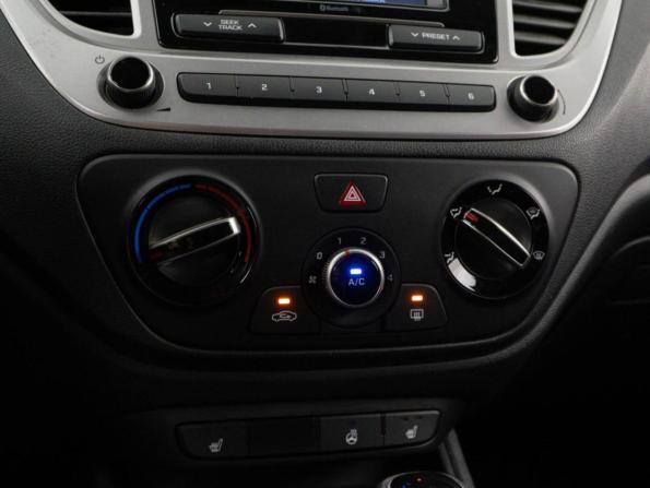 Hyundai Solaris II с пробегом 2019 года, цена 1 635 055 рублей, 50072 км, седан, Автокод Объявления