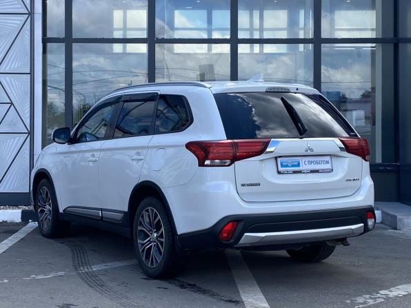 Mitsubishi Outlander III Рестайлинг 2 с пробегом 2017 года, цена 1 599 000 рублей, 235190 км, внедорожник, Автокод Объявления