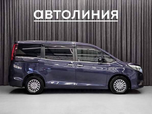 Toyota Esquire I с пробегом 2015 года, цена 1 790 000 рублей, 126284 км, минивэн, Автокод Объявления