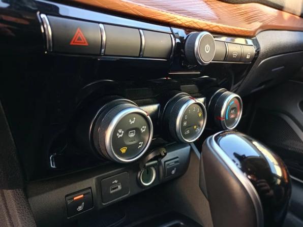 Lada (ВАЗ) Vesta I Рестайлинг (NG) с пробегом 2024 года, цена 1 400 900 рублей, 26746 км, универсал, Автокод Объявления