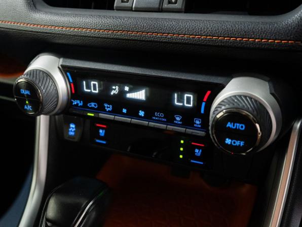 Toyota RAV4 V (XA50) с пробегом 2020 года, цена 3 400 000 рублей, 22002 км, внедорожник, Автокод Объявления
