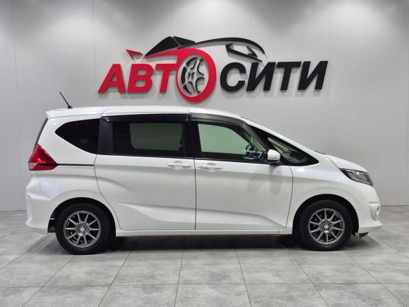 Honda Freed II с пробегом 2019 года, цена 1 581 000 рублей, 82931 км, компактвэн, Автокод Объявления