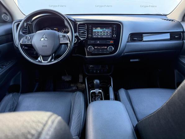 Mitsubishi Outlander III Рестайлинг 2 с пробегом 2017 года, цена 1 790 000 рублей, 154000 км, внедорожник, Автокод Объявления