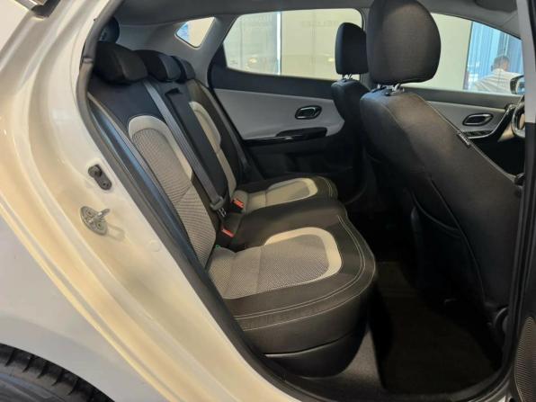 Kia Ceed II Рестайлинг с пробегом 2015 года, цена 1 180 000 рублей, 121702 км, хэтчбек, Автокод Объявления
