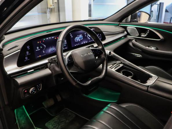Exeed TXL I Рестайлинг 2 с пробегом 2023 года, цена 2 590 000 рублей, 40407 км, внедорожник, Автокод Объявления