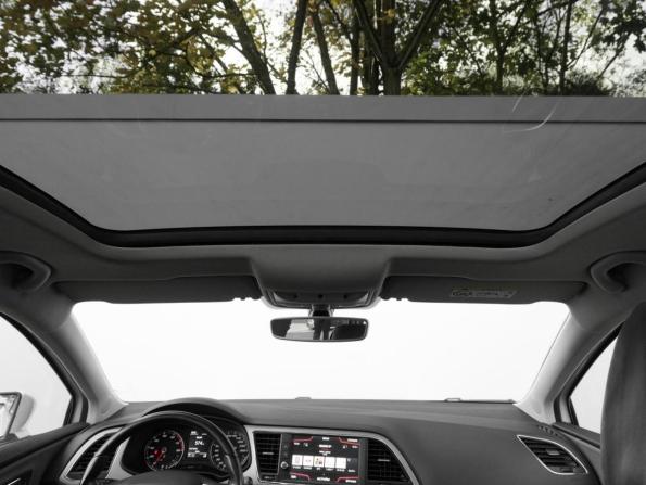 SEAT Leon III Рестайлинг с пробегом 2020 года, цена 2 049 000 рублей, 85469 км, универсал, Автокод Объявления