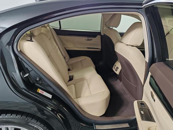 Lexus ES VI Рестайлинг с пробегом 2017 года, цена 3 299 000 рублей, 49284 км, седан, Автокод Объявления