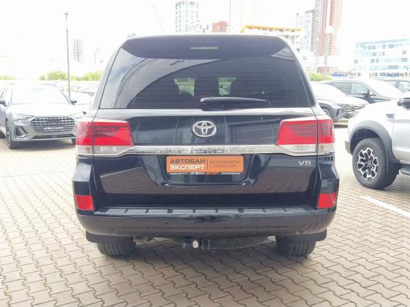 Toyota Land Cruiser 200 Series Рестайлинг 2 с пробегом 2016 года, цена 5 499 000 рублей, 181195 км, внедорожник, Автокод Объявления