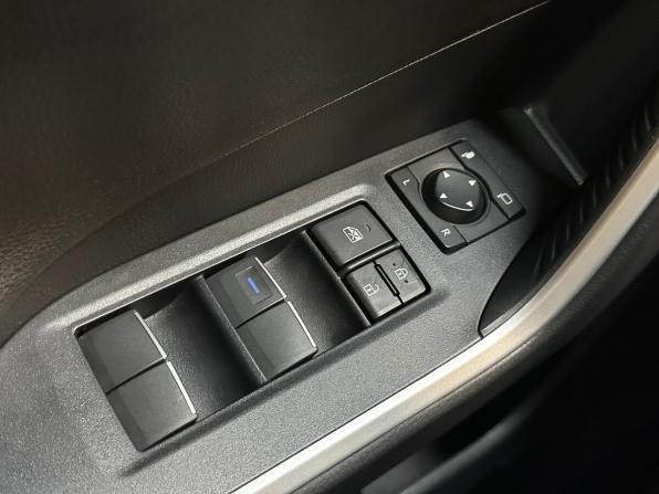 Toyota RAV4 V (XA50) с пробегом 2021 года, цена 3 690 000 рублей, 45360 км, внедорожник, Автокод Объявления