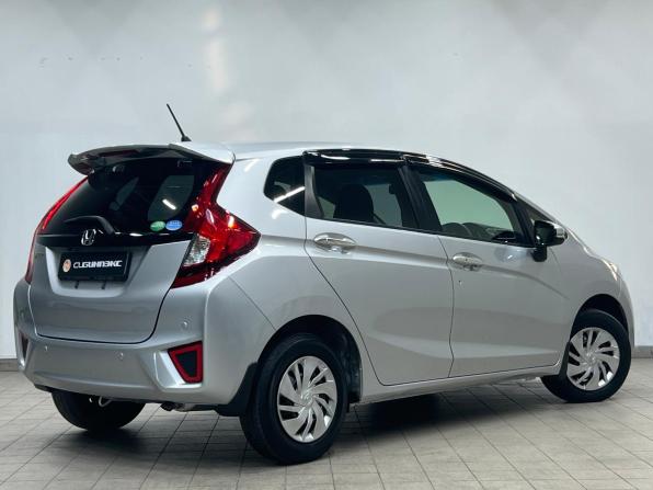 Honda Fit III с пробегом 2016 года, цена 990 000 рублей, 128449 км, хэтчбек, Автокод Объявления