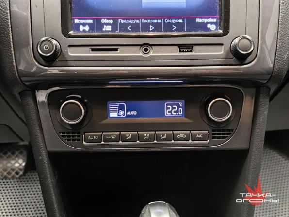 Volkswagen Polo V Рестайлинг с пробегом 2019 года, цена 1 258 000 рублей, 94560 км, седан, Автокод Объявления