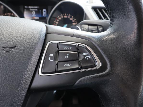 Ford Kuga II Рестайлинг с пробегом 2017 года, цена 1 590 100 рублей, 96365 км, внедорожник, Автокод Объявления