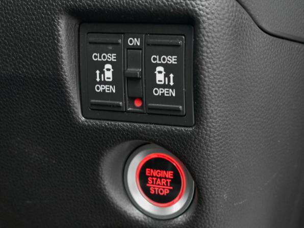 Honda N-BOX II с пробегом 2019 года, цена 1 210 000 рублей, 77411 км, минивэн, Автокод Объявления