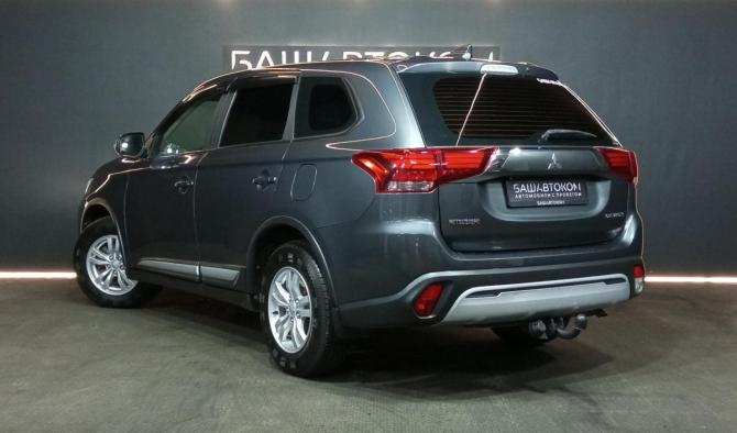 Mitsubishi Outlander III Рестайлинг 3 с пробегом 2019 года, цена 1 980 000 рублей, 145250 км, внедорожник, Автокод Объявления
