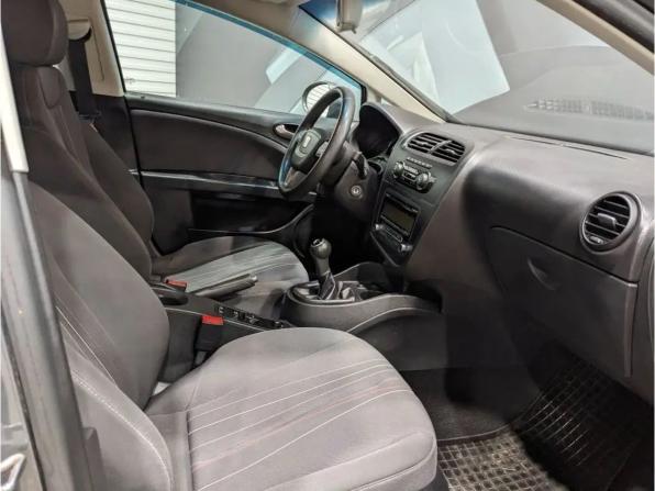 SEAT Leon II Рестайлинг с пробегом 2012 года, цена 565 000 рублей, 202153 км, хэтчбек, Автокод Объявления