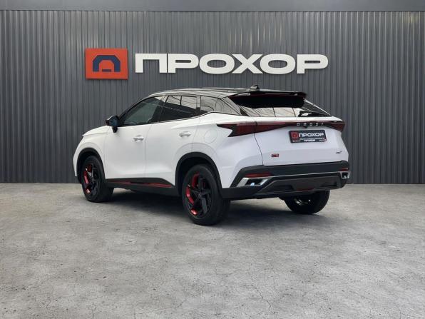 Omoda C5 I с пробегом 2022 года, цена 1 577 000 рублей, 90290 км, внедорожник, Автокод Объявления