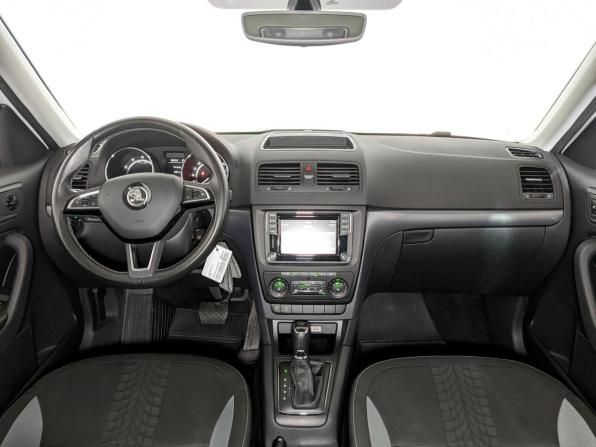 Skoda Yeti I Рестайлинг с пробегом 2017 года, цена 1 375 000 рублей, 147729 км, внедорожник, Автокод Объявления