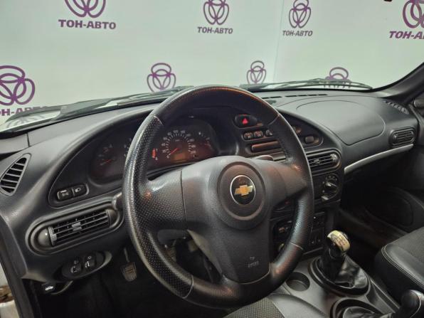 Chevrolet Niva I Рестайлинг с пробегом 2013 года, цена 388 000 рублей, 268490 км, внедорожник, Автокод Объявления
