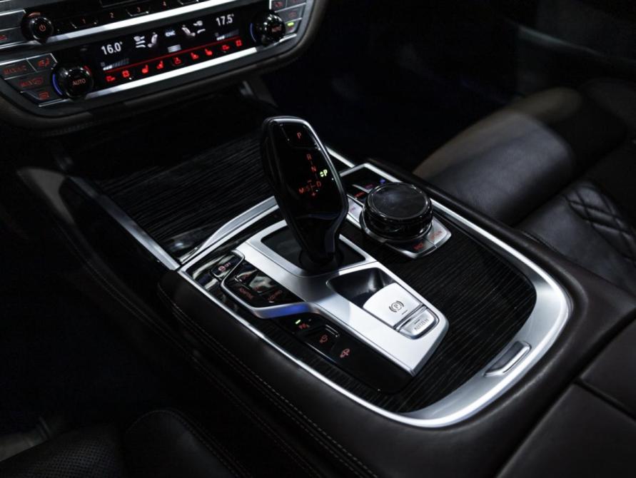 BMW 7 серии VI (G11/G12) Рестайлинг Санкт-Петербург  - изображение 26
