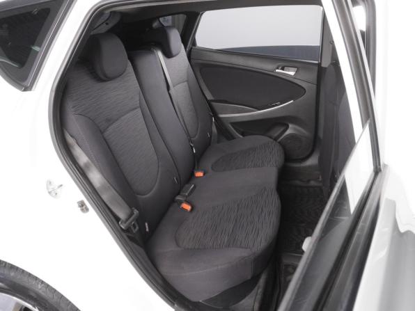 Hyundai Solaris I Рестайлинг с пробегом 2015 года, цена 1 025 000 рублей, 177702 км, хэтчбек, Автокод Объявления